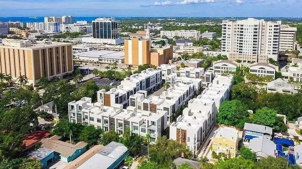 212 Cosmopolitan Court Sarasota FL 34236