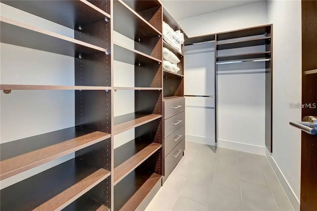 212 Cosmopolitan Court Sarasota FL 34236
