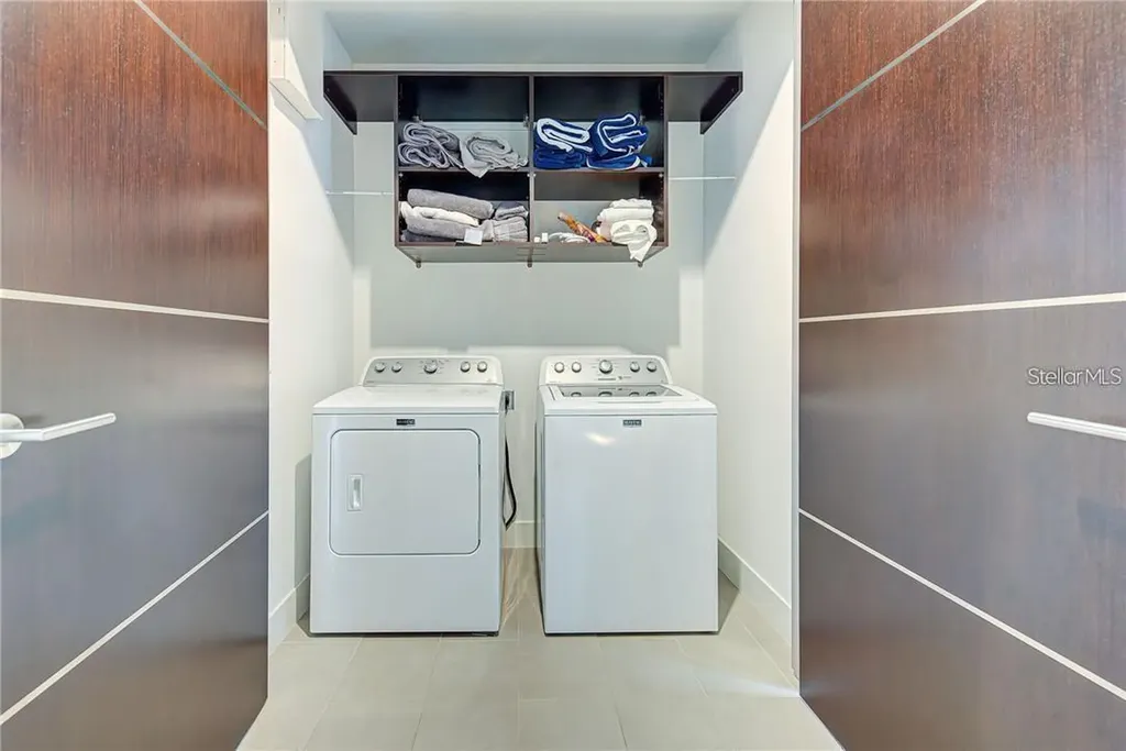 212 Cosmopolitan Court Sarasota FL 34236
