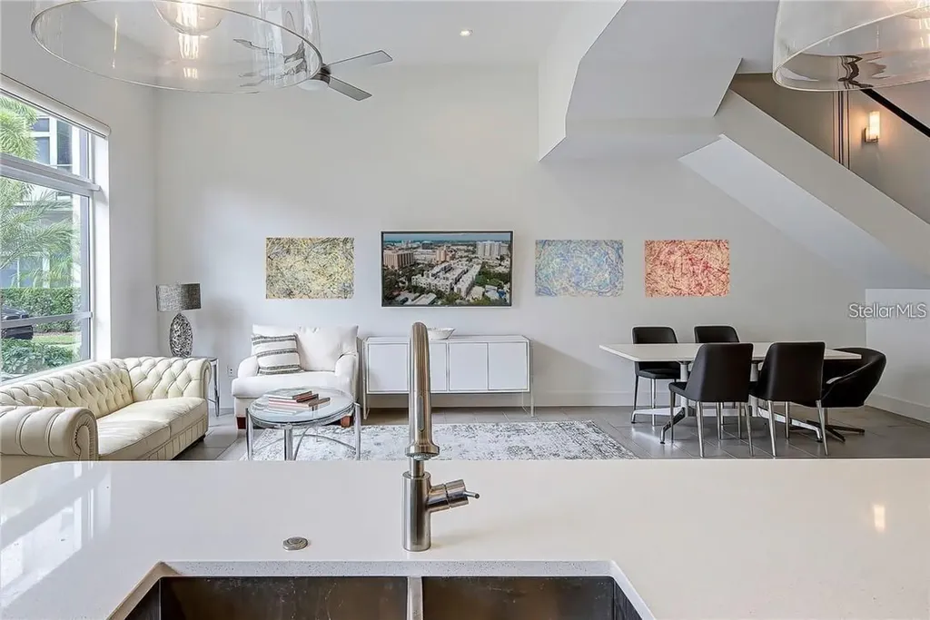 212 Cosmopolitan Court Sarasota FL 34236