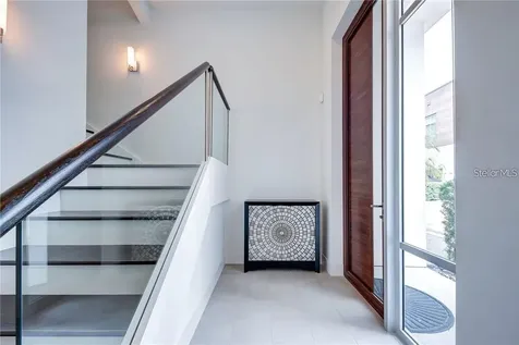 212 Cosmopolitan Court Sarasota FL 34236