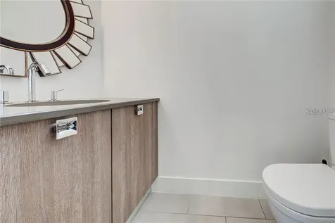 212 Cosmopolitan Court Sarasota FL 34236
