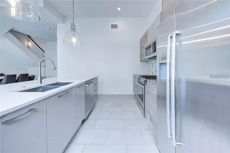 212 Cosmopolitan Court Sarasota FL 34236