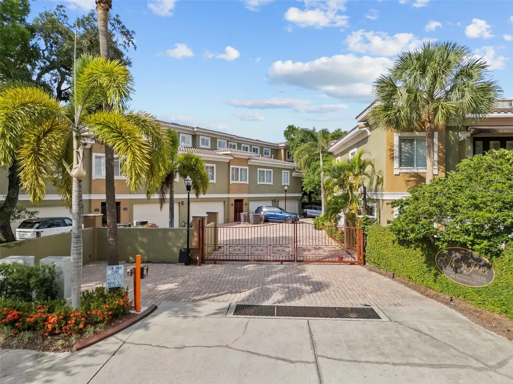 4907 Bayshore Boulevard Tampa FL 33611