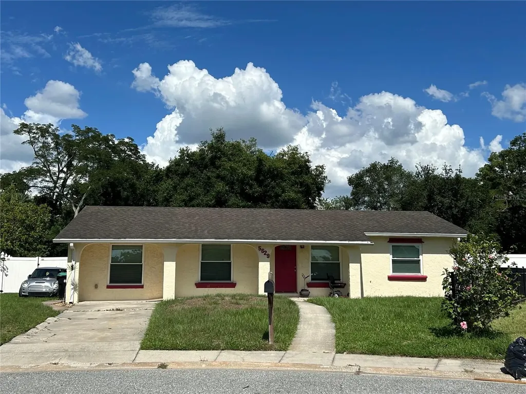 5629 Carris Court Orlando FL 32810