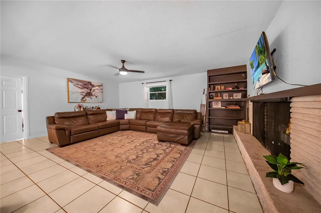 1004 Avenue G NE Winter Haven FL 33881