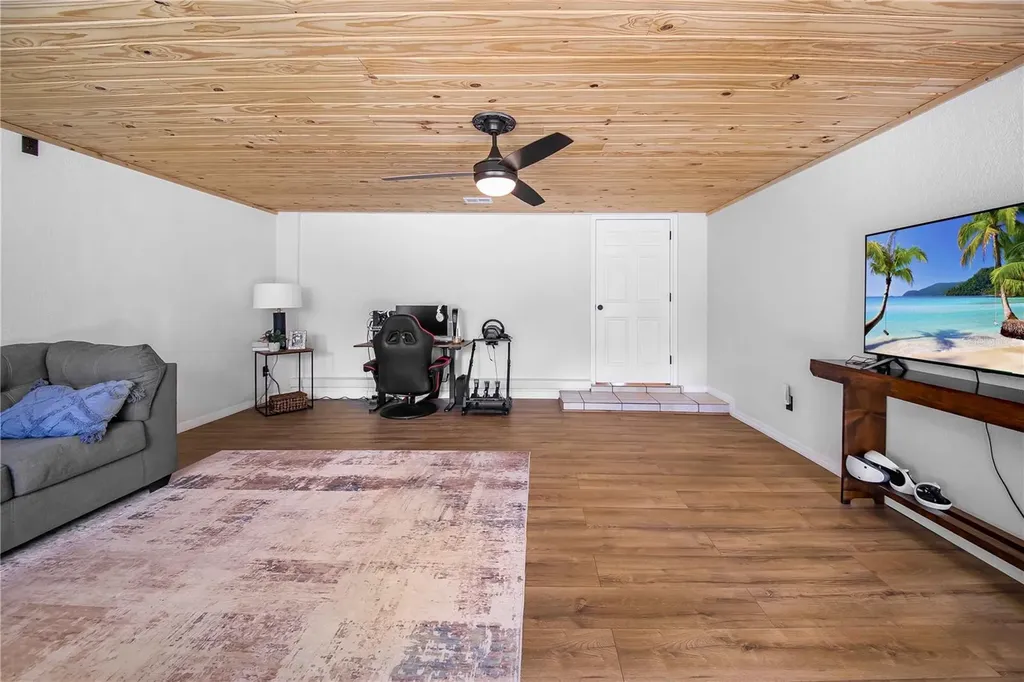 1004 Avenue G NE Winter Haven FL 33881