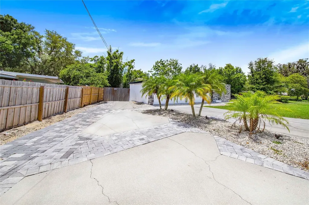 1004 Avenue G NE Winter Haven FL 33881