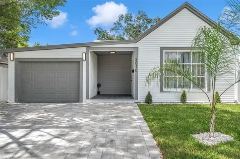 2810 13th Avenue N St Petersburg FL 33713