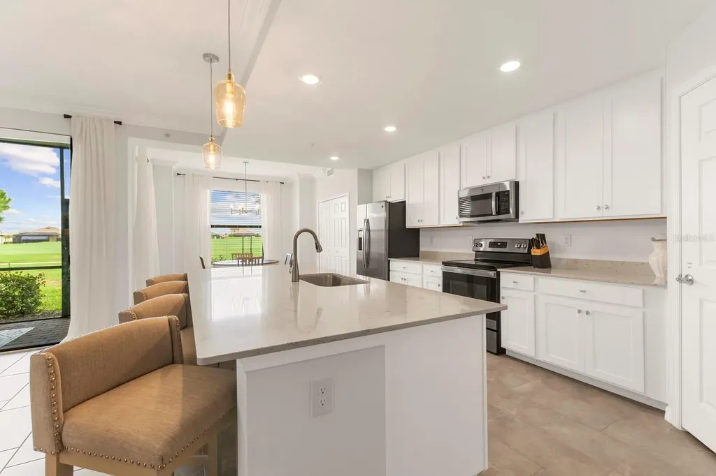 5721 Palmer Circle Bradenton FL 34211