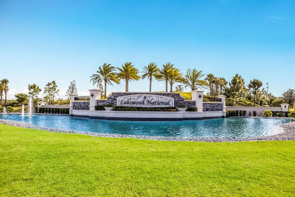 5721 Palmer Circle Bradenton FL 34211