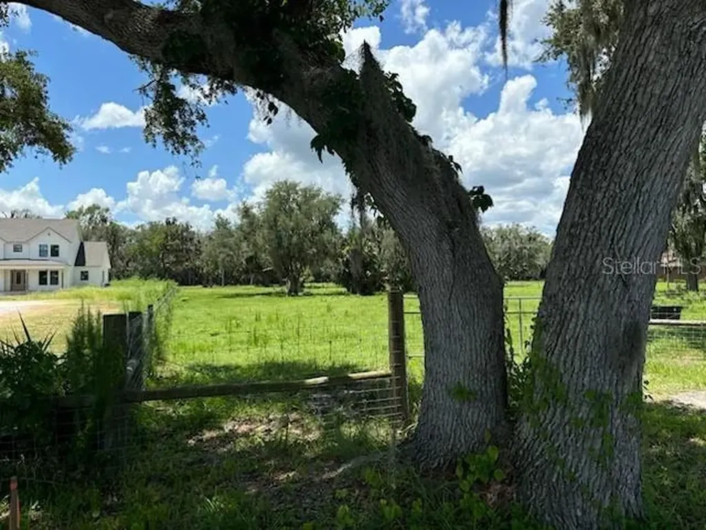 Pine Way Sanford FL 32773