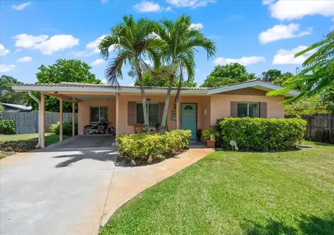5520 30th Avenue N St Petersburg FL 33710