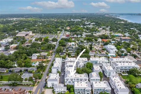 946 Highland Avenue Dunedin FL 34698