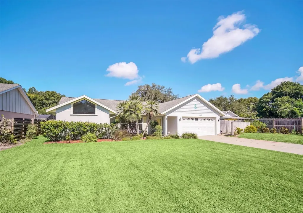 4245 Dora Wood Drive Mount Dora FL 32757
