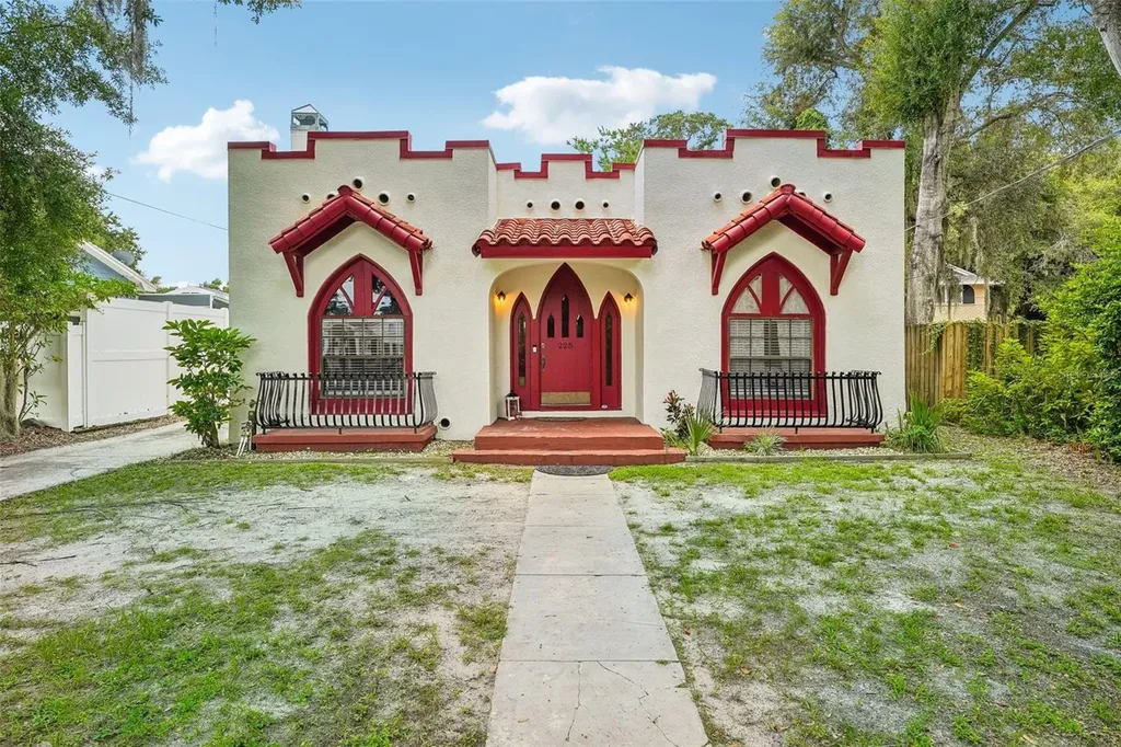 225 9th Street SE Winter Haven FL 33880