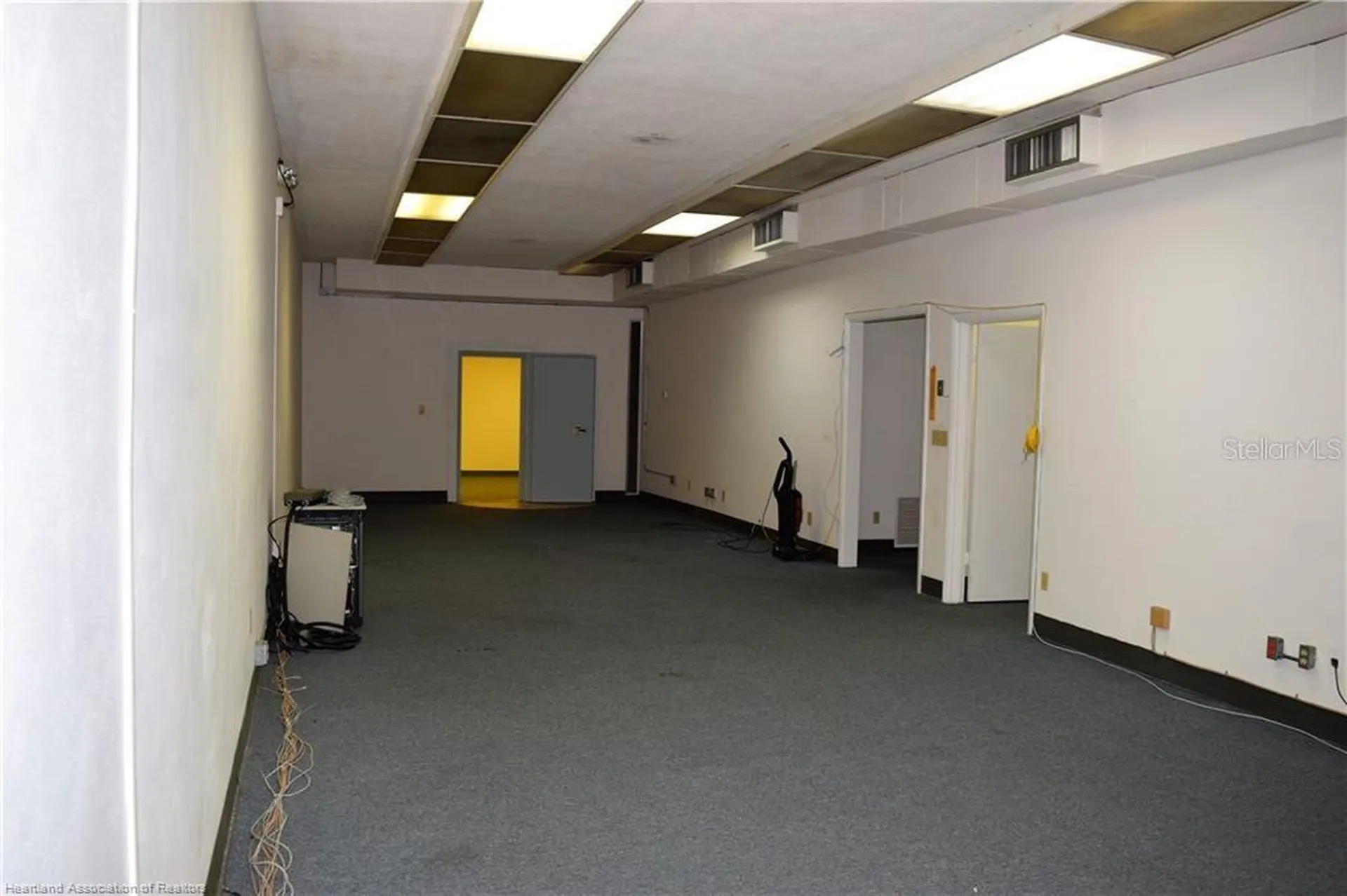 2 W Main Street Avon Park FL 33825