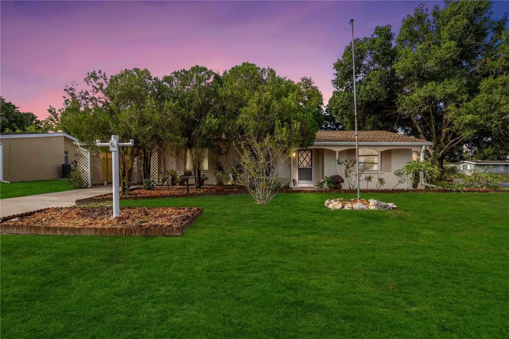 4205 Hymount Avenue Sarasota FL 34231