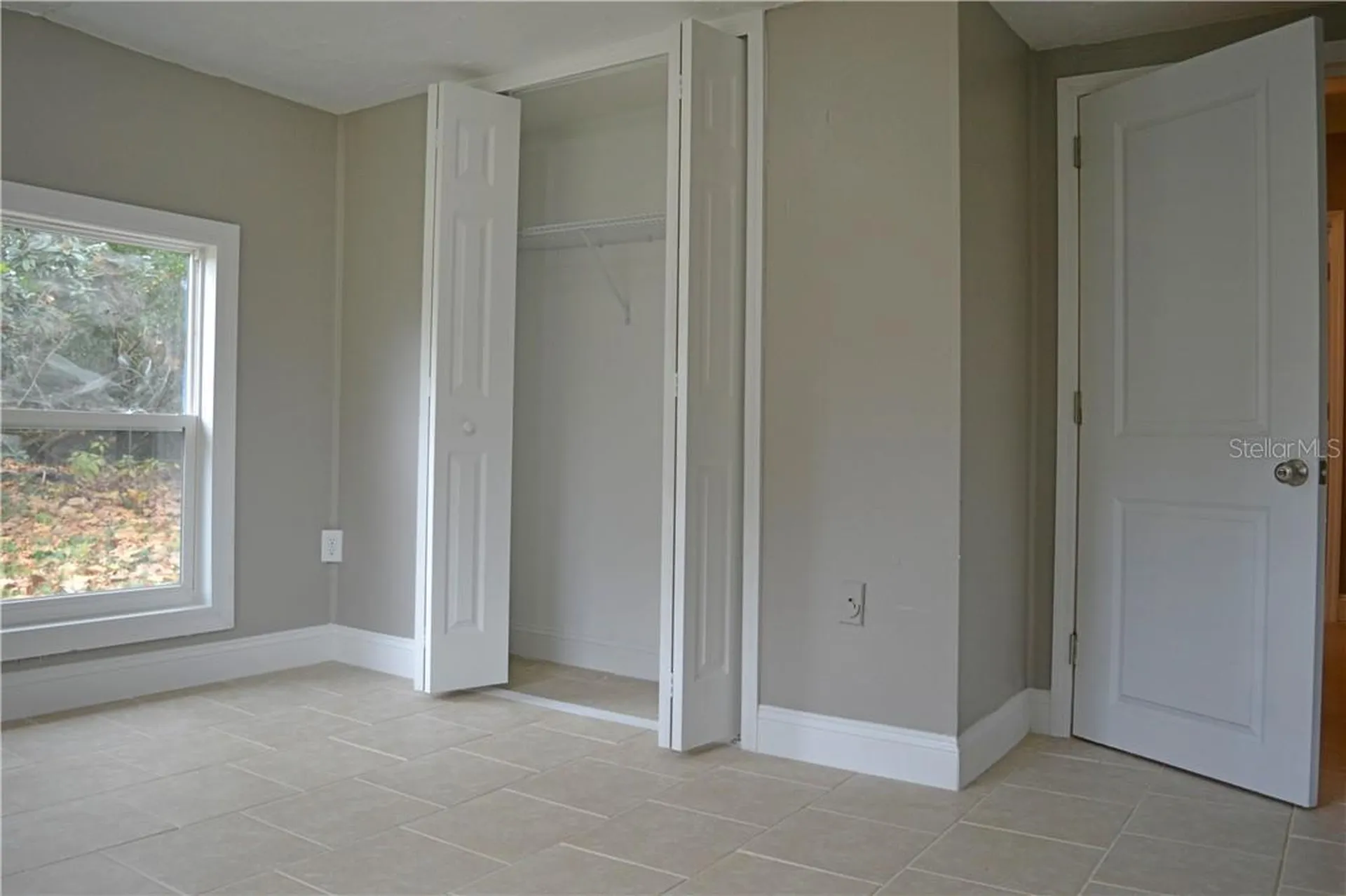 647 S Delaware Avenue Deland FL 32720