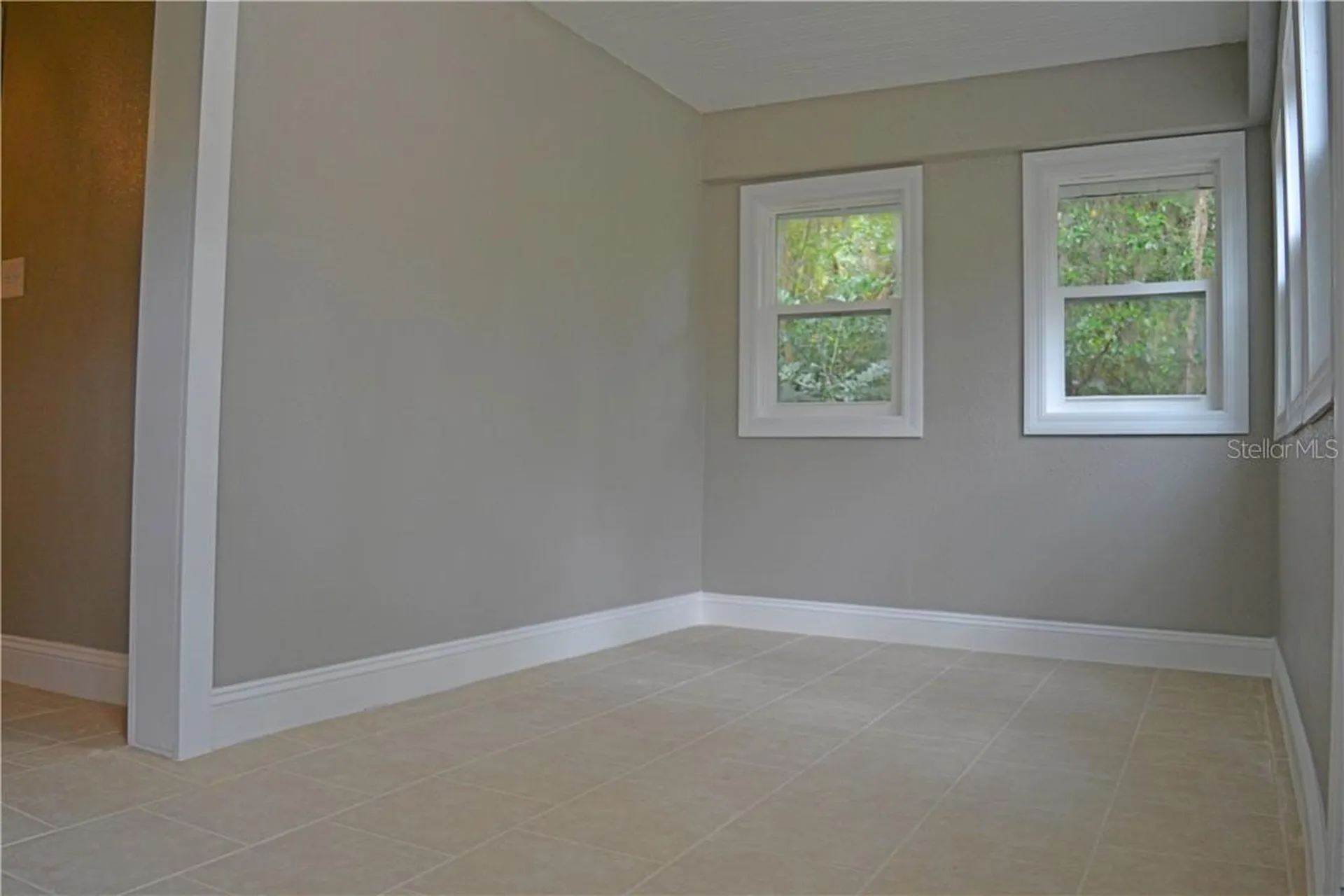 647 S Delaware Avenue Deland FL 32720