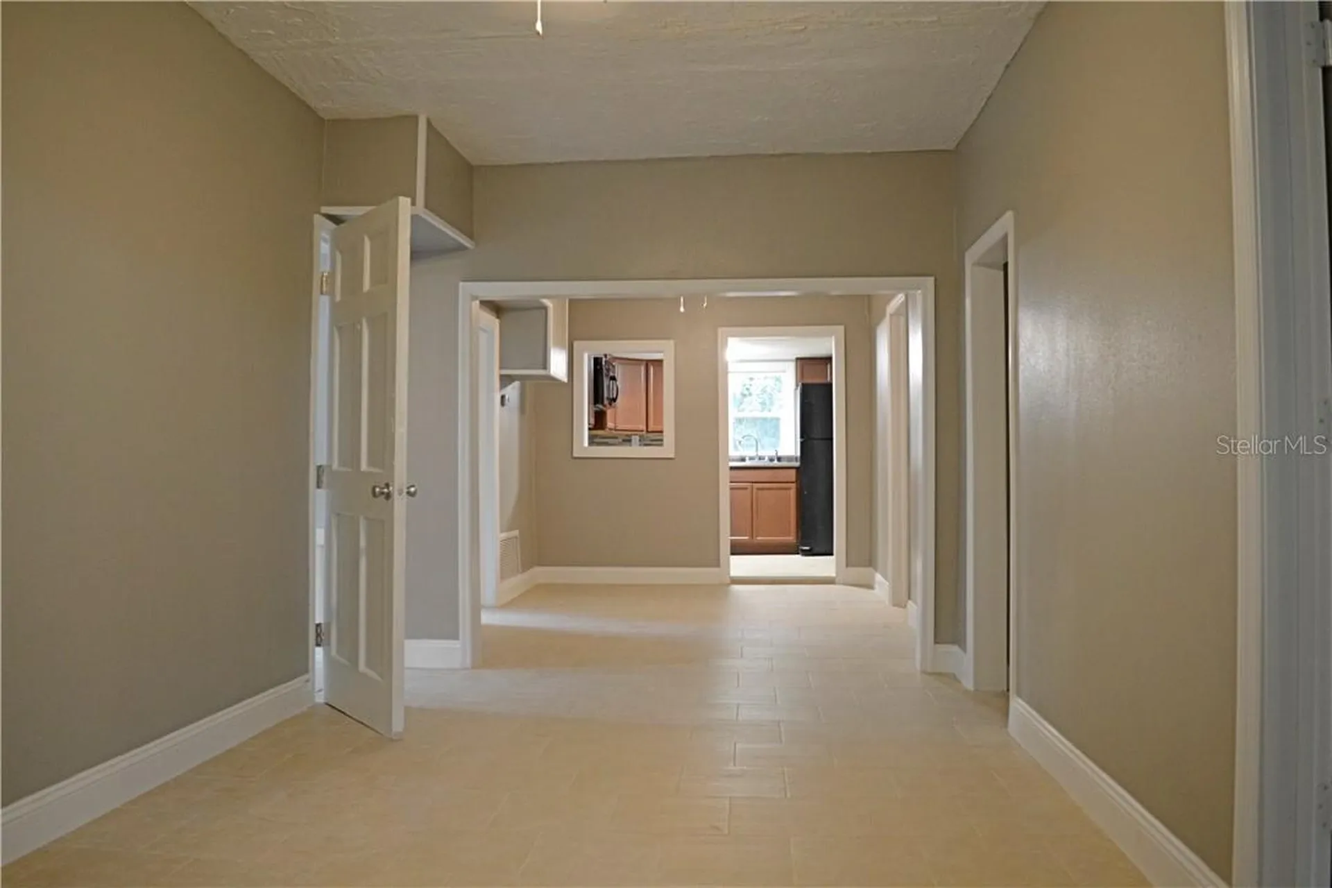 647 S Delaware Avenue Deland FL 32720