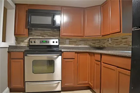 647 S Delaware Avenue Deland FL 32720