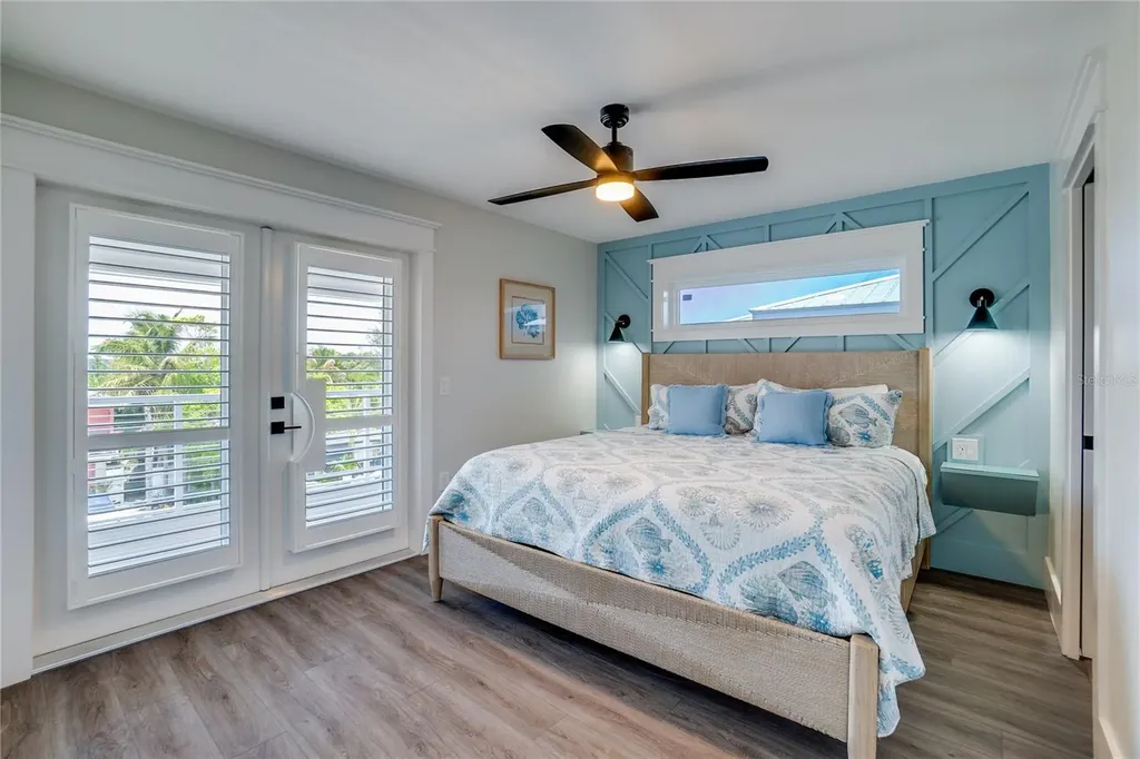 2102 Avenue B Bradenton Beach FL 34217
