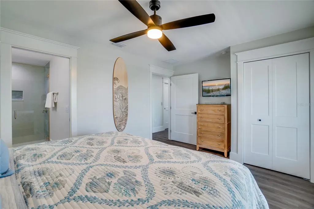 2102 Avenue B Bradenton Beach FL 34217