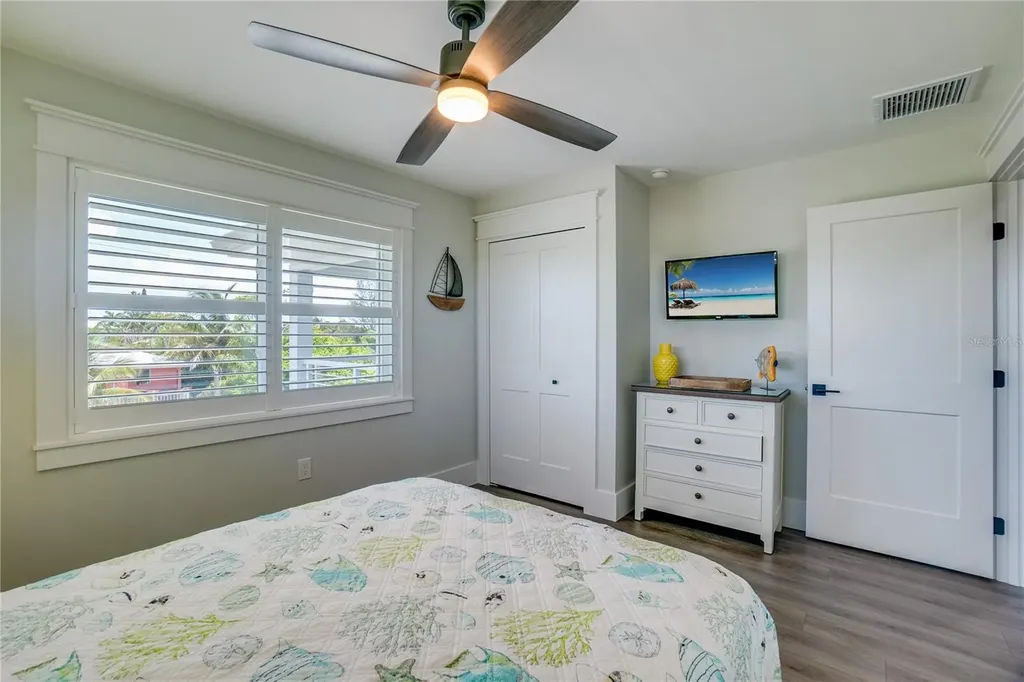 2102 Avenue B Bradenton Beach FL 34217