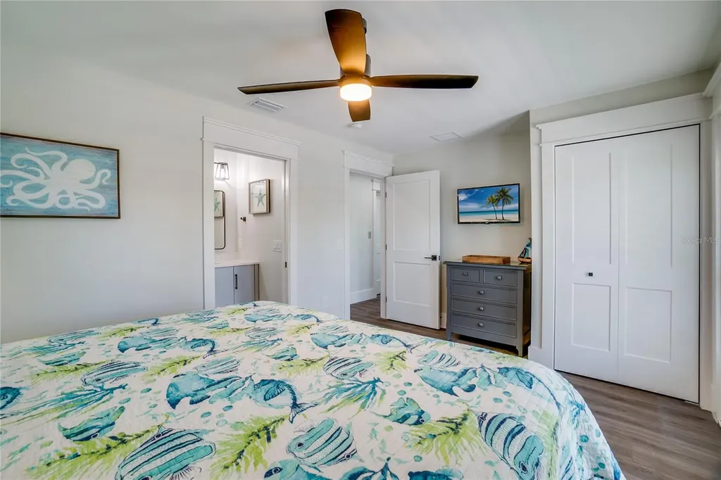 2102 Avenue B Bradenton Beach FL 34217