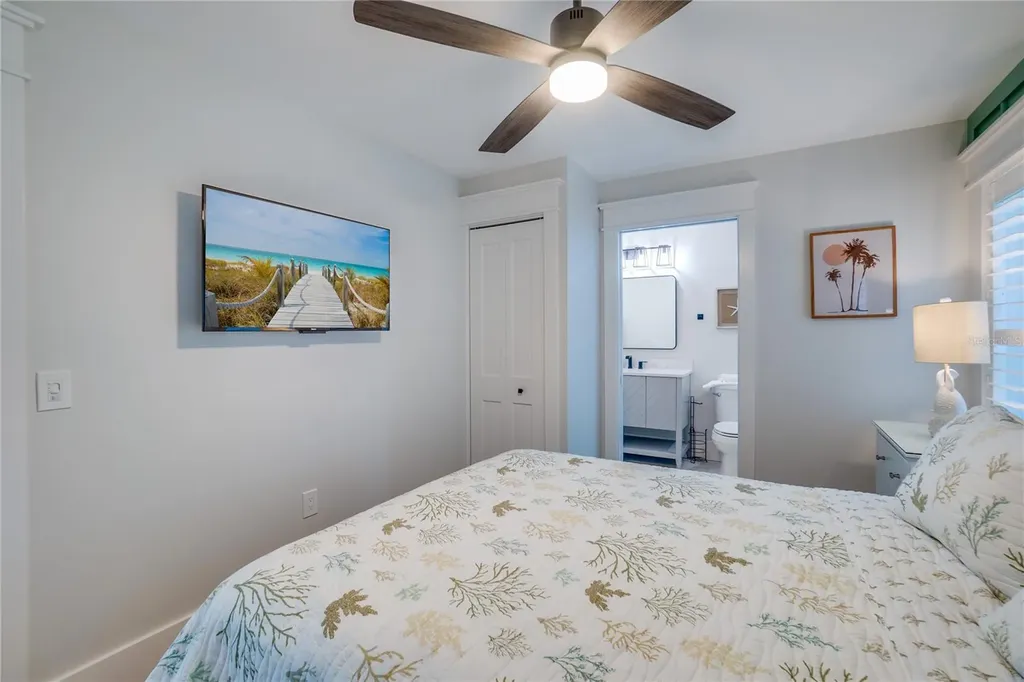 2102 Avenue B Bradenton Beach FL 34217