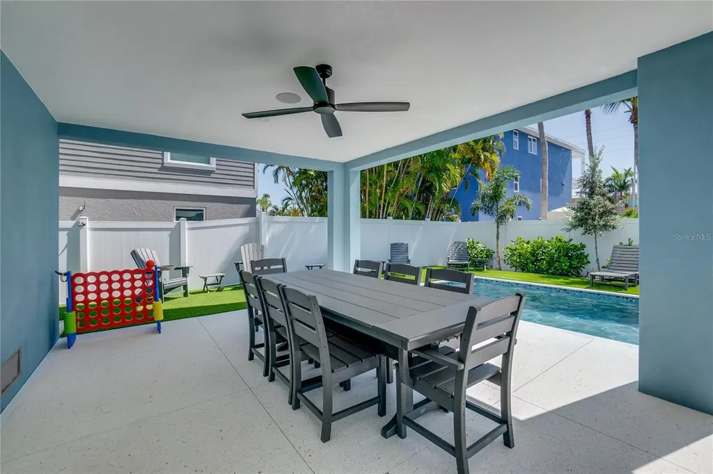 2102 Avenue B Bradenton Beach FL 34217