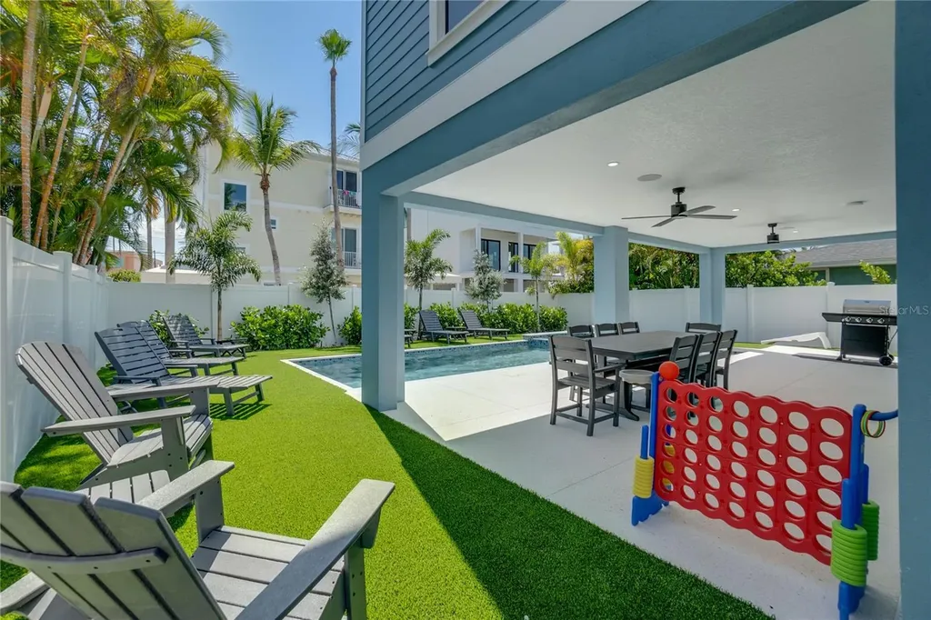 2102 Avenue B Bradenton Beach FL 34217