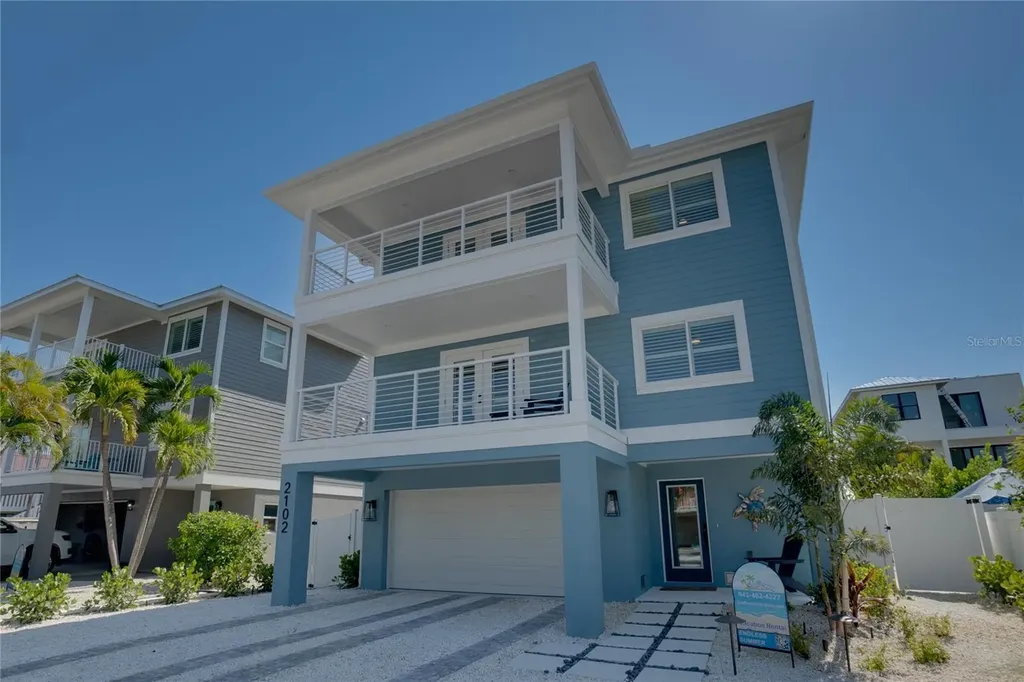 2102 Avenue B Bradenton Beach FL 34217