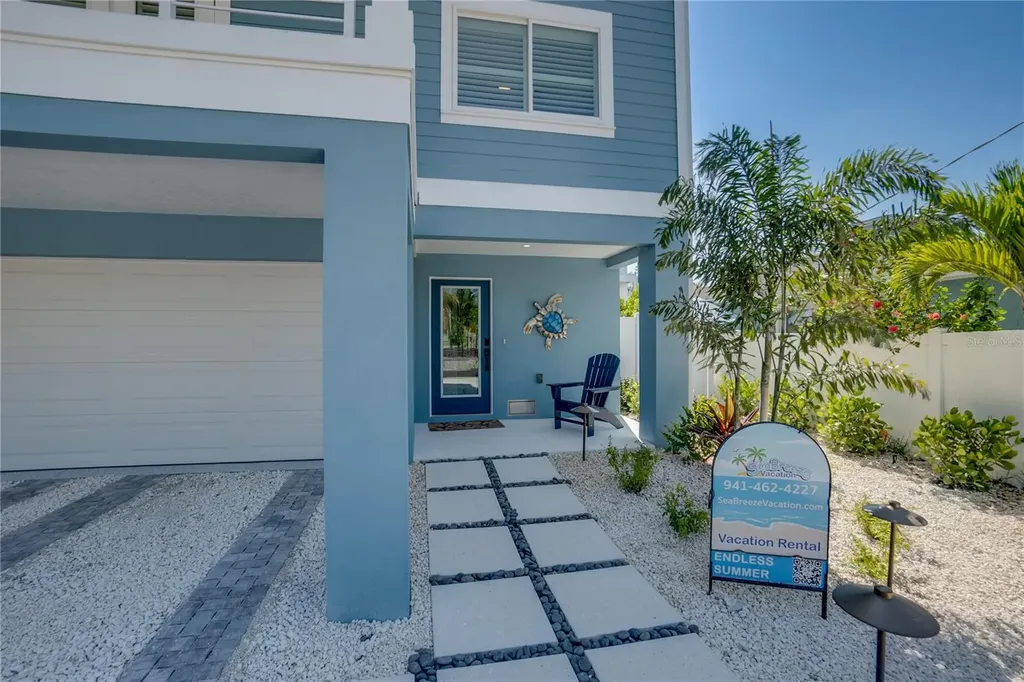 2102 Avenue B Bradenton Beach FL 34217