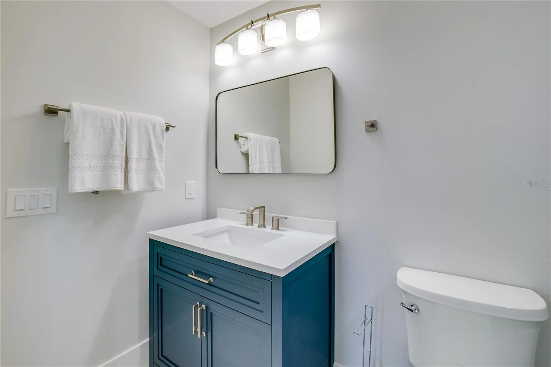 2102 Avenue B Bradenton Beach FL 34217