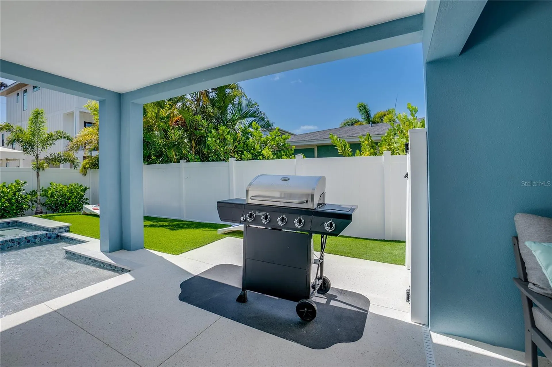 2102 Avenue B Bradenton Beach FL 34217