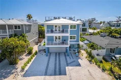 2102 Avenue B Bradenton Beach FL 34217