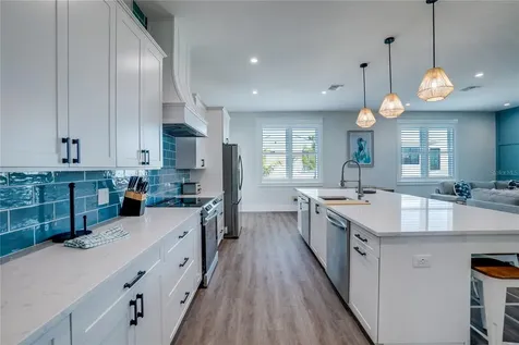 2102 Avenue B Bradenton Beach FL 34217