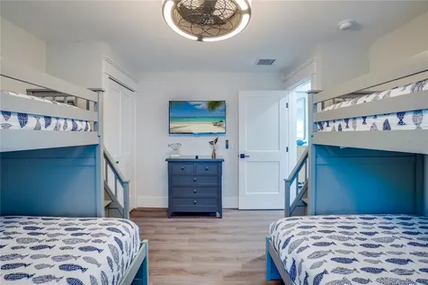 2102 Avenue B Bradenton Beach FL 34217
