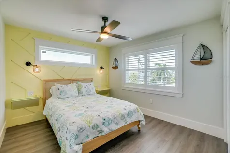 2102 Avenue B Bradenton Beach FL 34217