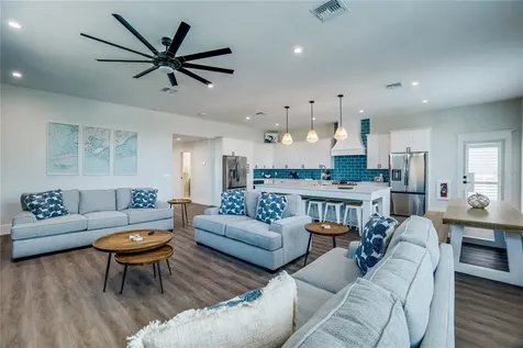 2102 Avenue B Bradenton Beach FL 34217