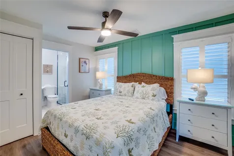2102 Avenue B Bradenton Beach FL 34217