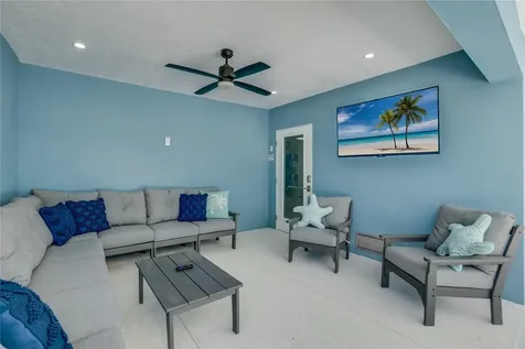 2102 Avenue B Bradenton Beach FL 34217