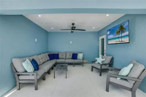 2102 Avenue B Bradenton Beach FL 34217