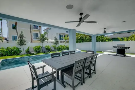 2102 Avenue B Bradenton Beach FL 34217