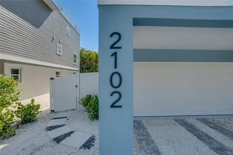 2102 Avenue B Bradenton Beach FL 34217