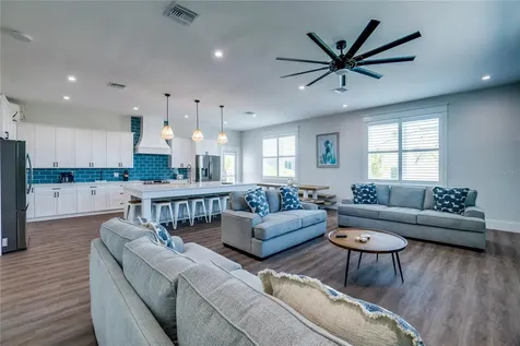 2102 Avenue B Bradenton Beach FL 34217