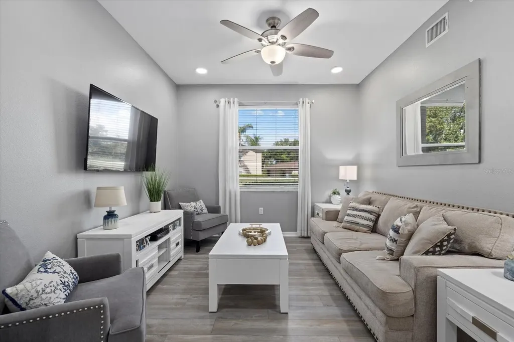 5271 Mahogany Run Avenue Sarasota FL 34241