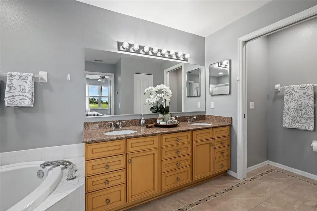 5271 Mahogany Run Avenue Sarasota FL 34241